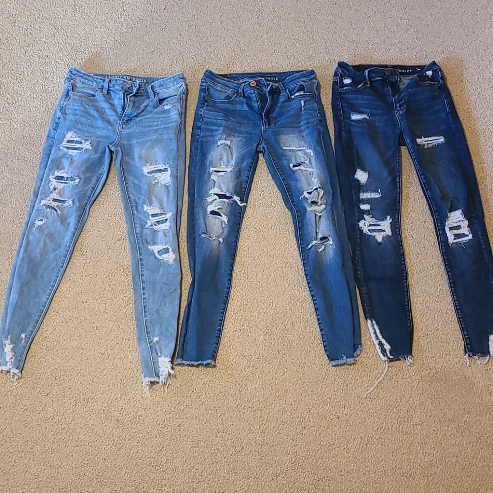 Bundle of American eagle jeans